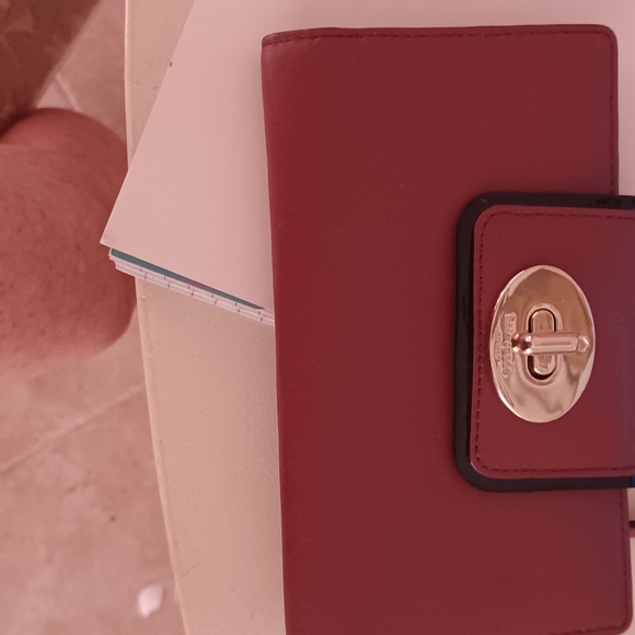 Kate Spade Brown leather turn lock wallet with wrist handle . Approx 7 5 inches - Picture 3 of 12